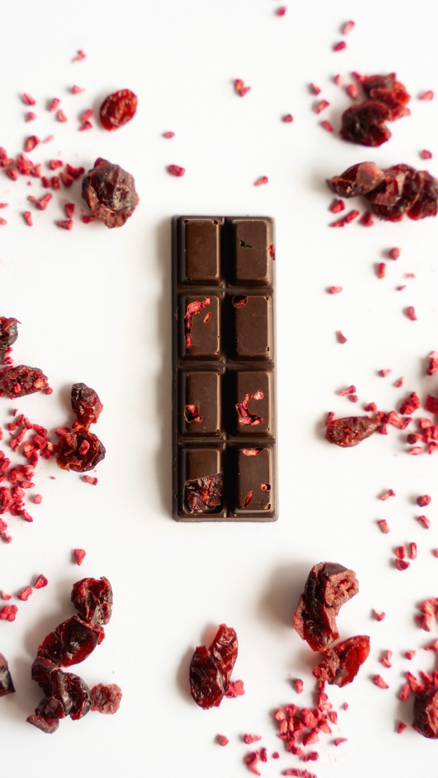 Чорний з ягодами