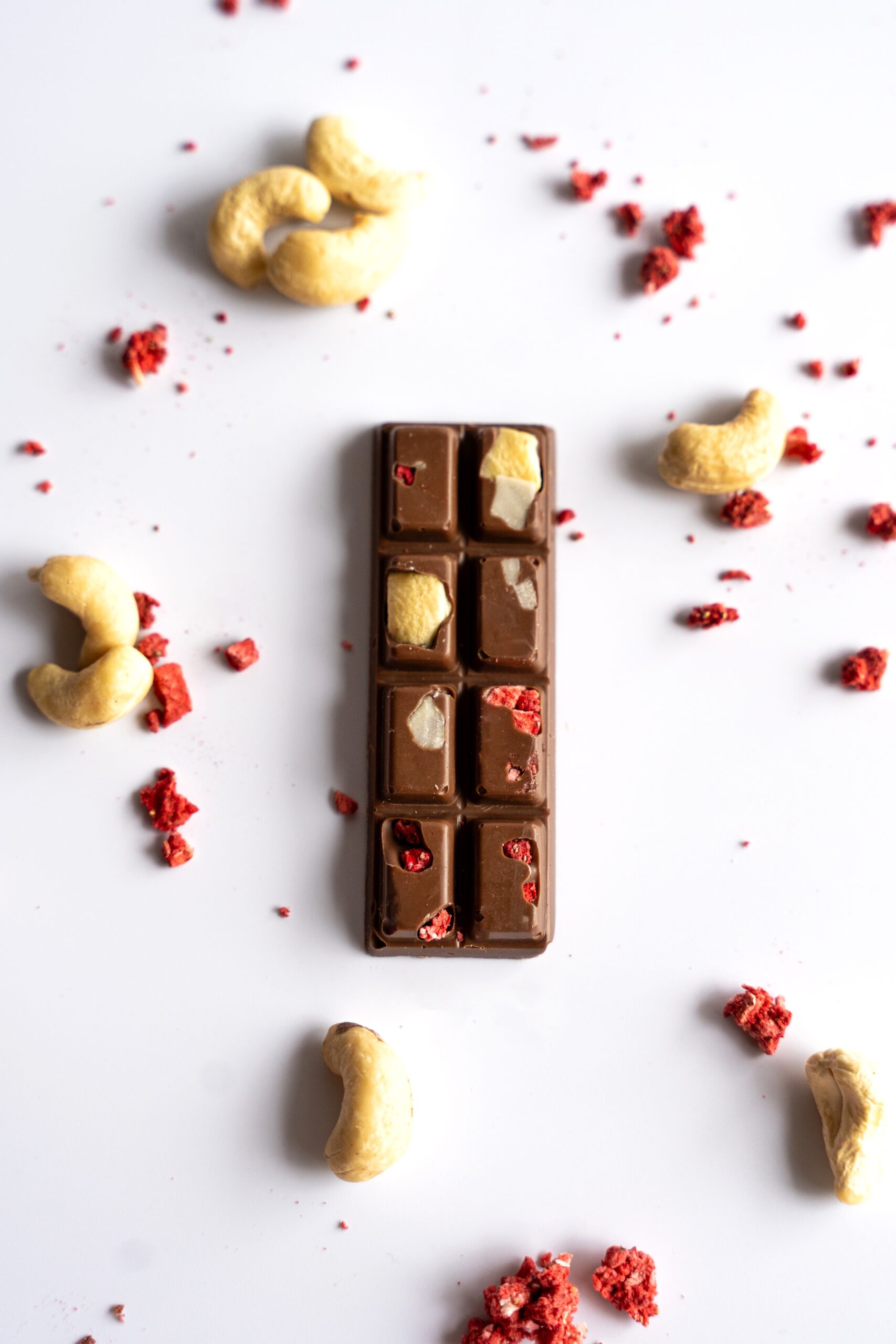 Молочний з полуницею та кешʼю