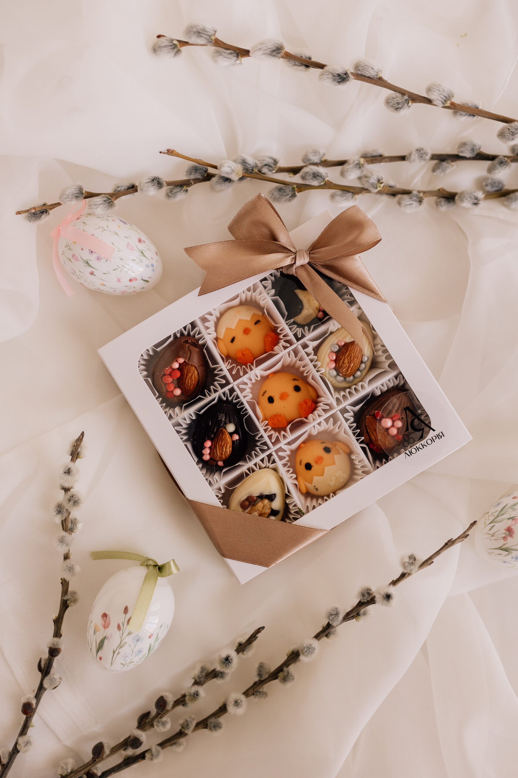 Великодній бокс “Солодкі курчата”